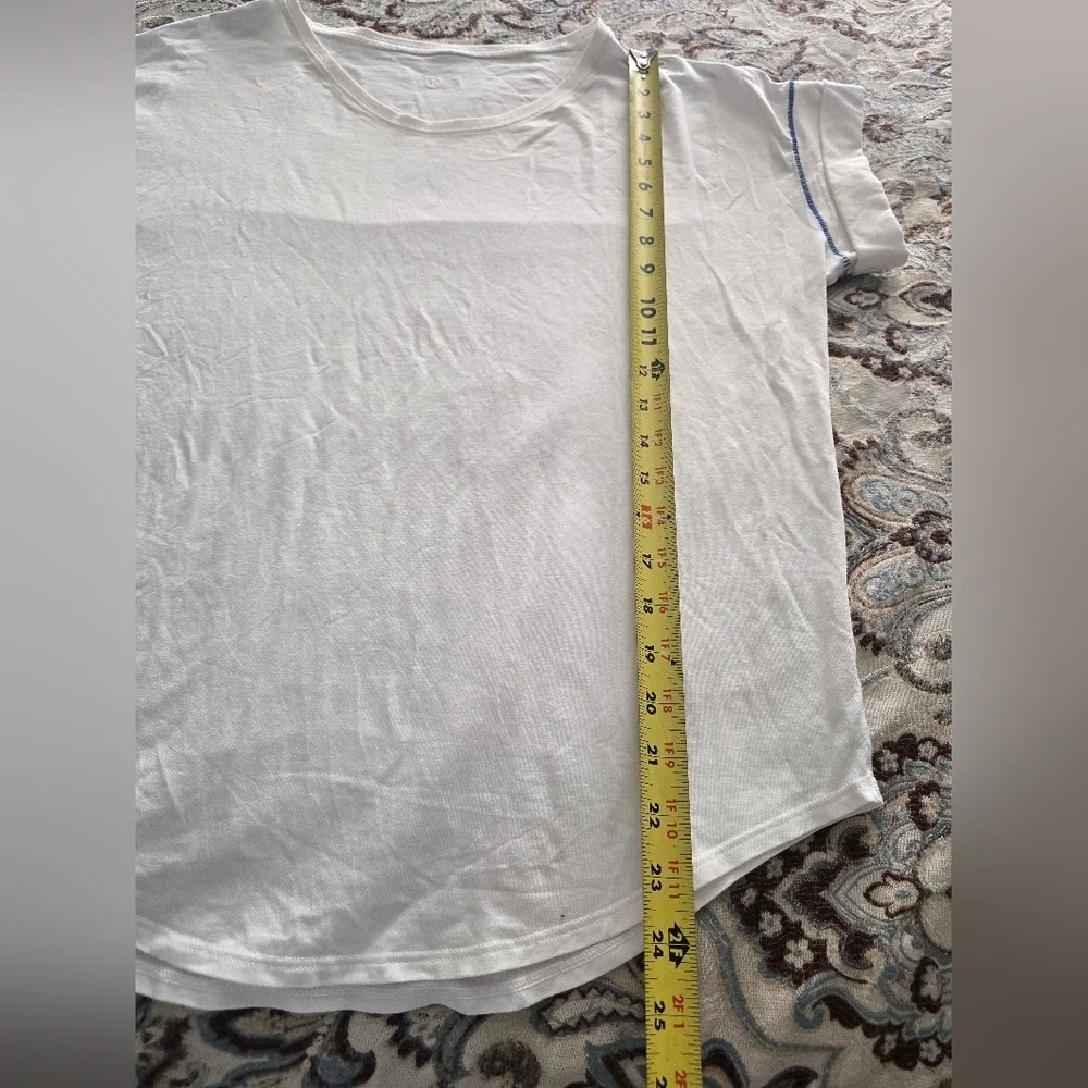 Lululemon White Cuffed Sleeve Relaxed Tee No Size